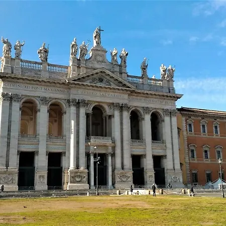 Lovers' Nest Apartment Rome