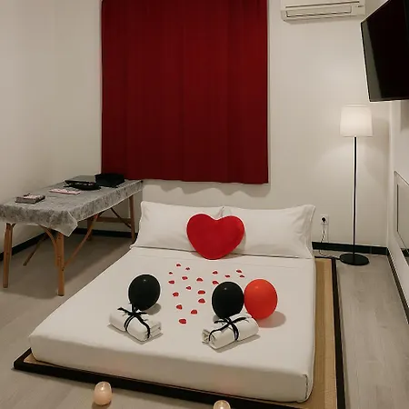 Lovers' Nest - * ローマ