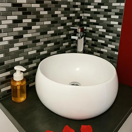 Apartment Lovers' Nest