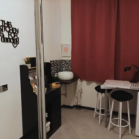 Apartment Lovers' Nest